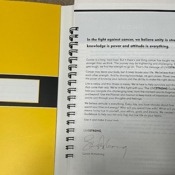 Lance Armstrong's Livestrong Guidebook, Planner and Journal 2 Paperback Binders - Picture 10 of 11